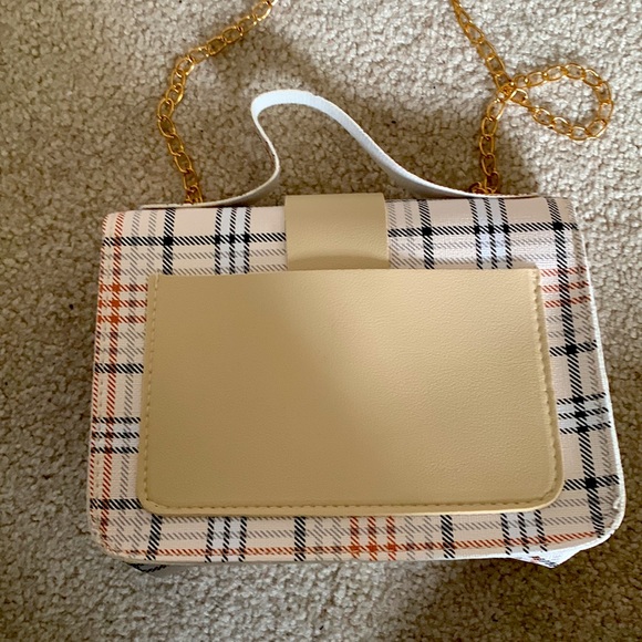 Burberry style purse - Picture 4 of 5